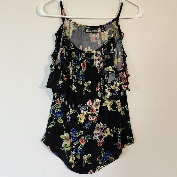 New York & Company Cold Shoulder Floral Print Ruffle sleeves size S - Picture 1 of 10